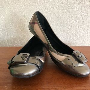 Burberry plaid silver metallic buckle flat 38 8